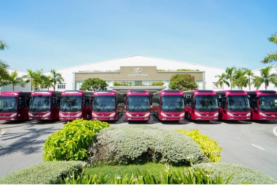 Bus giường nằm do Thaco sản xuất ra mắt tại Philippines