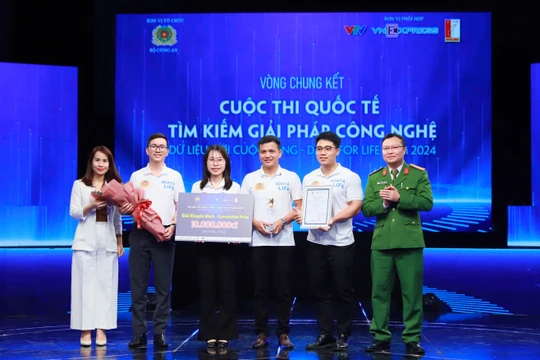 Ngân hàng NCB giành giải thưởng tại cuộc thi Data for Life 2024 