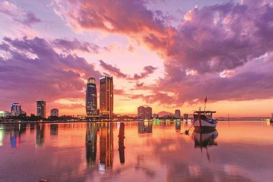 Sông Hàn: Trung tâm của đô thị biển Đà Nẵng đang vươn mình mạnh mẽ