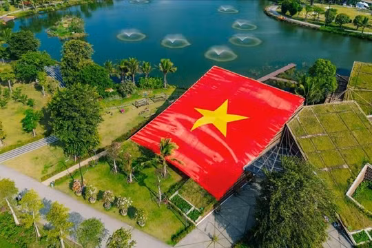 Đại công viên xanh Eco Central Park thu hút hơn 20.000 du khách dịp nghỉ lễ 2/9