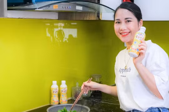 Thức uống dinh dưỡng tiện lợi cùng phụ nữ đơn giản hóa việc chăm sóc sắc đẹp 