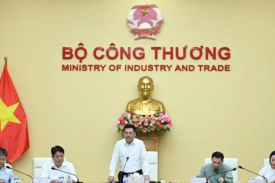 Bộ trưởng Công Thương chủ trì cuộc họp tháo gỡ vướng mắc các dự án lưới điện trọng điểm