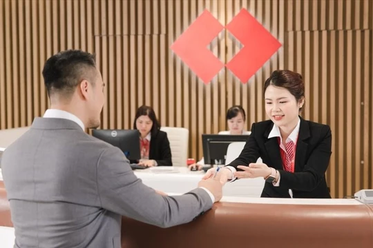 Khách hàng Techcombank tăng trưởng ấn tượng 