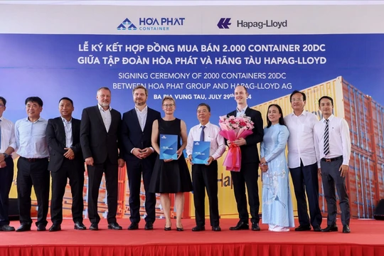 Hòa Phát cung cấp container “Made in Vietnam” cho Hãng tàu Hapag-Lloyd