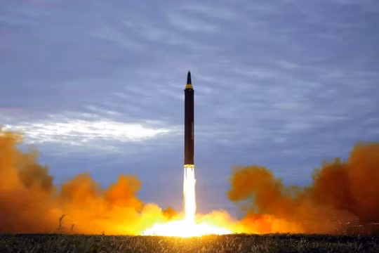 Chương trình tên lửa Triều Tiên là động lực chính khiến Hàn Quốc tăng cường sức mạnh tên lửa (Ảnh: AP)