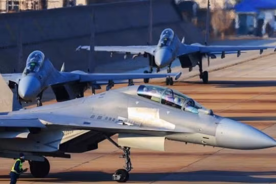 Chiến đấu cơ J-16 của Trung Quốc. Ảnh: MW.