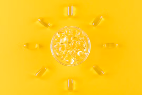 Tác dụng của vitamin D trong điều trị COVID-19 vẫn đang gây tranh cãi (Ảnh: The Guardian)