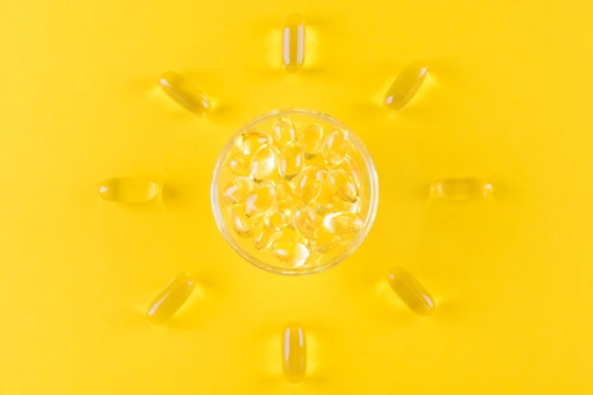 Tác dụng của vitamin D trong điều trị COVID-19 vẫn đang gây tranh cãi (Ảnh: The Guardian)