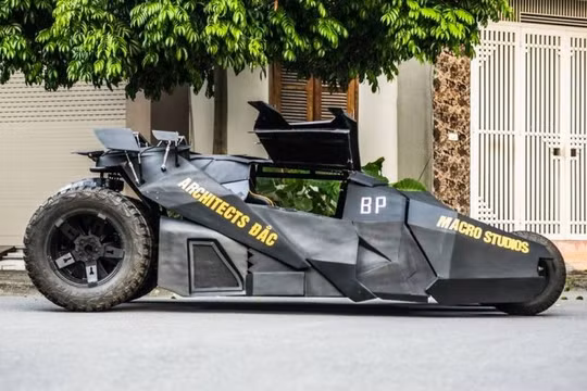 Hình ảnh chiếc batmobile tự chế của cậu thanh niên 23 tuổi (Ảnh: OC)