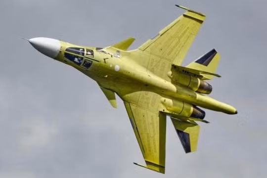 Mẫu chiến đấu cơ Su-34 của Không quân Nga (Ảnh: Military Watch)