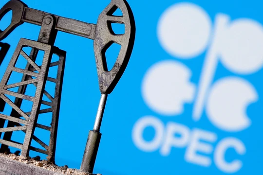 OPEC+ bất ngờ tuyên bố giảm sản lượng dầu mỏ có thể gây ra nhiều tác động tới nền kinh tế thế giới (Ảnh: Reuters)