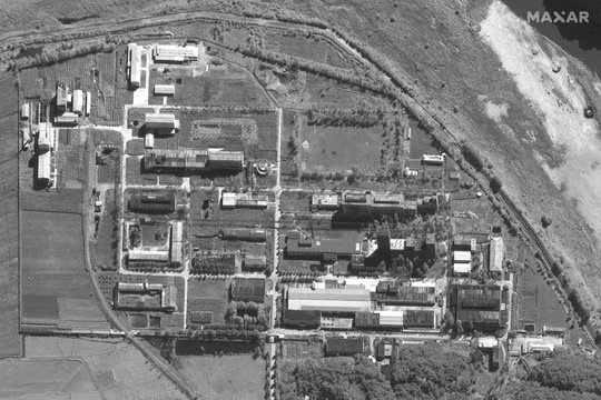 Tổ hợp Cơ sở Nghiên cứu Hạt nhân Yongbyon được chụp từ không gian vào năm 2021. Ảnh: Maxar Technologies.