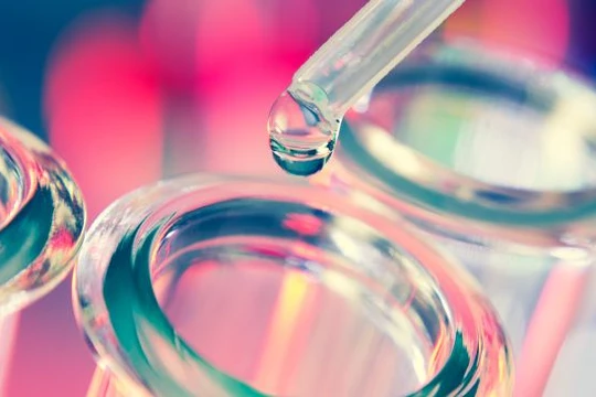 Nhiều loại thuốc đang được các nhà khoa học trên thế giới thử nghiệm áp dụng trong điều trị COVID-19 (Ảnh: Live Science)