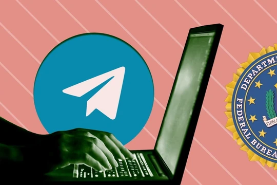 Thông tin mật bị những tay hacker rao bán trong những phòng chat riêng tư trên mạng (Ảnh: FT)