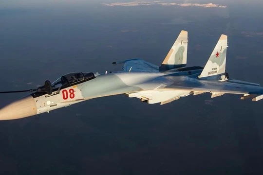 Chiến đấu cơ Su-35 của Lực lượng Không quân Vũ trụ Nga. Ảnh: MW.