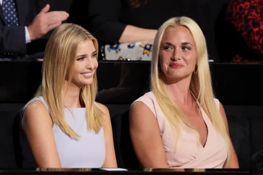 Ivanka Trump (trái) và Vanessa Trump, vợ của Donald Trump Jr., tham dự Đại hội toàn quốc của đảng Cộng hòa vào ngày 19/7/2016. Ảnh: Getty.