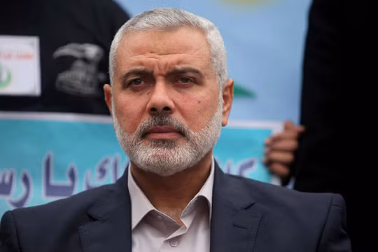 Lãnh đạo chính trị Hamas Ismail Haniyeh tham dự một cuộc duyệt binh ở Gaza. Ảnh: Getty.