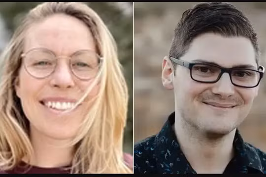 Người sáng lập DimeADozen Monica Powers (trái) và Sal Aiello gần đây đã bán mảng AI của họ với giá 150.000 USD (Ảnh: CNBC)