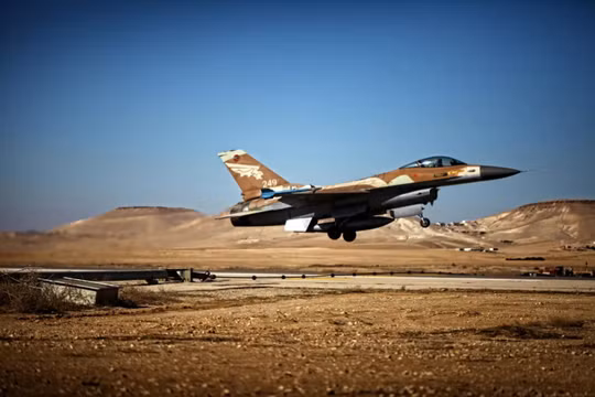 Một chiếc chiến đấu cơ F-16 của quân đội Israel (Ảnh: Haaretz)