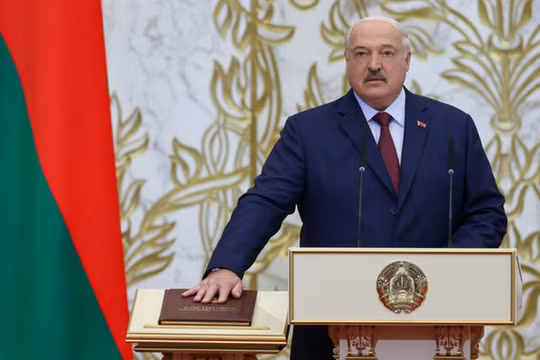 Ông Alexander Lukashenko nhậm chức Tổng thống Belarus, Minsk, Belarus ngày 25/3. Ảnh: Getty.