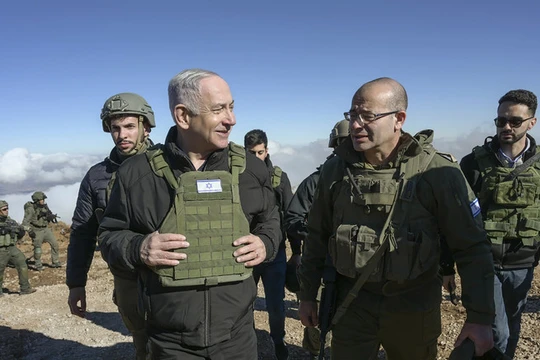 Thủ tướng Benjamin Netanyahu thăm lực lượng Israel ở vùng đệm bên trong lãnh thổ Syria ngày 17/12. Ảnh: Văn phòng Thủ tướng Israel.