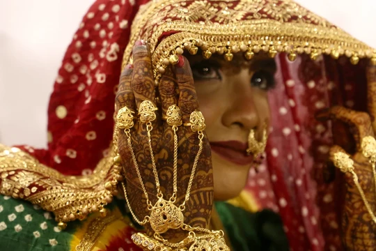 Một cô dâu được nhìn thấy trong lễ cưới ở Karachi, Pakistan, vào tháng 1 năm nay. Ảnh: Xinhua.