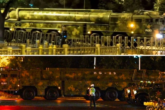 Bệ phóng tên lửa HQ-29 của Trung Quốc. Ảnh: MW.