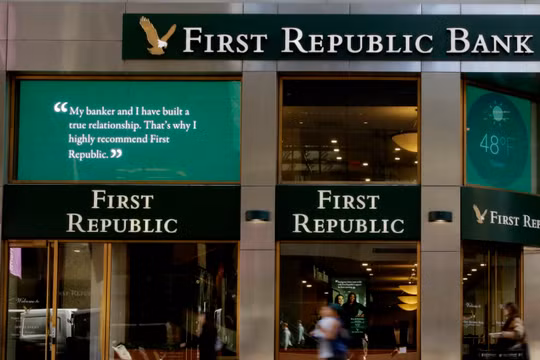 Lượng tiền gửi "chảy ra" của First Republic là “chưa từng có tiền lệ”