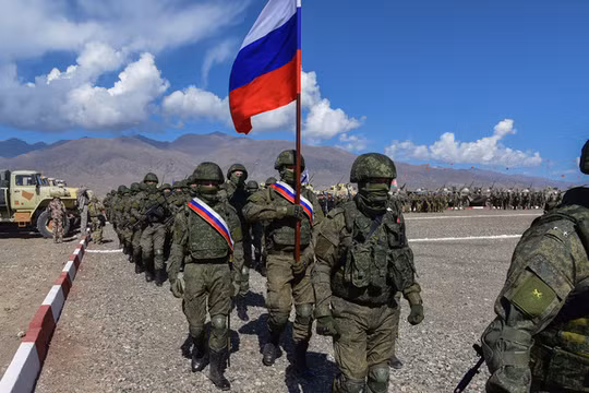 Quân đội Nga tham gia tập trận cùng với các quốc gia thành viên CSTO khác, Vùng Issyk-Kul, Kyrgyzstan, ngày 11/10/2023 (Ảnh: Sputnik)