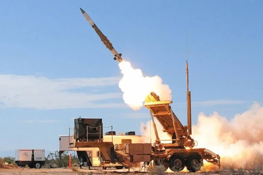 Cảnh phóng tên lửa đất đối không từ hệ thống Patriot. Ảnh: Lockheed Martin.