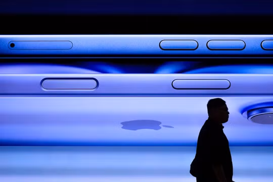 Apple đạt giá trị thị trường 4 nghìn tỷ USD. Ảnh: Getty.