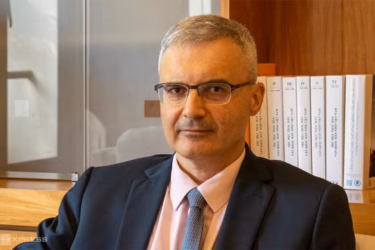 Đại sứ Pháp Nicolas Warnery trong cuộc phỏng vấn ngày 11/3. Ảnh: Nguyễn Tiến.