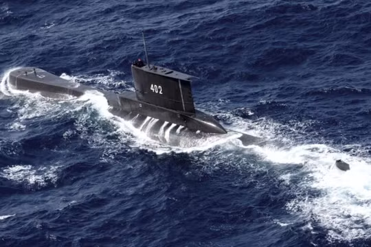 Tàu ngầm mất tích KRI Nanggala 402 của Hải quân Indonesia sẽ cạn dưỡng khí trong vòng 72 giờ (Ảnh: CNA)