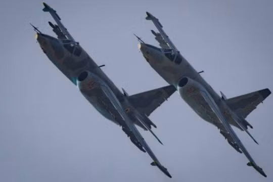 Máy bay hỗ trợ không chiến tầm gần Su-25 của Triều Tiên. Ảnh: MW.