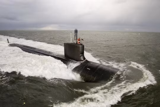 Jonathan Toebbe và vợ âm mưu bán nhiều tài liệu liên quan tới mẫu thiết kế động cơ tàu ngầm nguyên tử lớp Virginia (Ảnh: AFP)