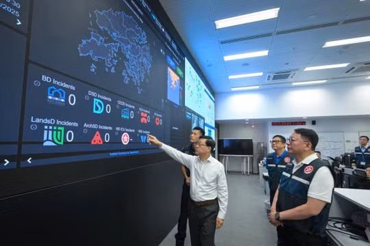 Hong Kong đã chuẩn bị mọi thứ "với biên độ an toàn được mở rộng" để ứng phó với siêu bão Ragasa. Ảnh: SCMP.