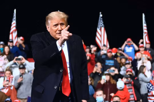 Về lý thuyết, nếu vụ kiện tại Tòa Tối cao thành công, ông Trump có thể đảo ngược toàn bộ kết quả kỳ bầu cử (Ảnh: Truthout)