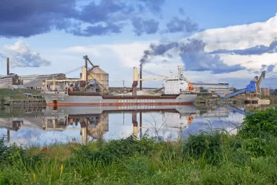 Sông Demerara ở Guyana, Nam Mỹ (Ảnh: CNBC)