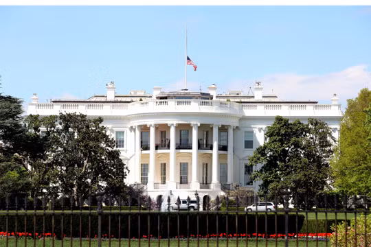 Từng xảy ra nhiều vụ vi phạm an ninh xung quanh Nhà Trắng trong vài năm gần đây (Ảnh: NYPost)