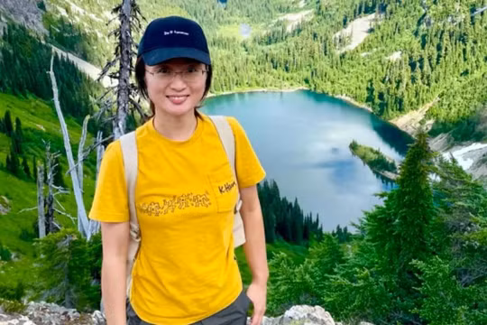 Hai năm sau khi trở về quê hương từ Mỹ, nơi cô xây dựng sự nghiệp học thuật đầy hứa hẹn, ngôi sao hải dương học đang lên Đổng Tư Gia đã qua đời ở tuổi 33. Ảnh: SCMP.