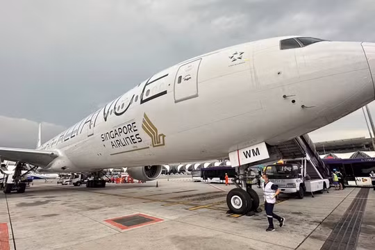 Máy bay của Singapore Airlines đã hạ cánh khẩn cấp xuống Sân bay Quốc tế Suvarnabhumi ở Bangkok, Thái Lan (Ảnh: Reuters)