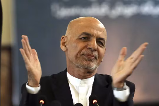 Giới truyền thông cho rằng ông Ashraf Ghani đã trốn sang Tajikistan hoặc Uzbekistan (Ảnh: AP)