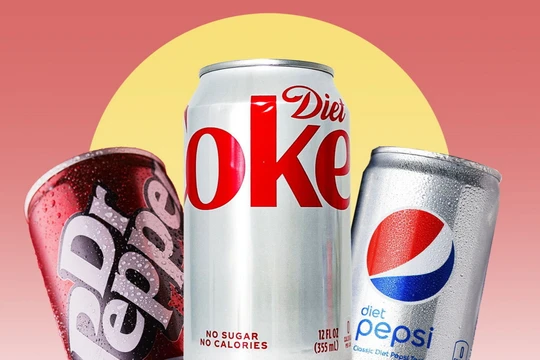 WHO kêu gọi các hãng nước giải khát điều chỉnh chất tạo ngọt trong công thức các sản phẩm của họ (Ảnh: Financial Times)