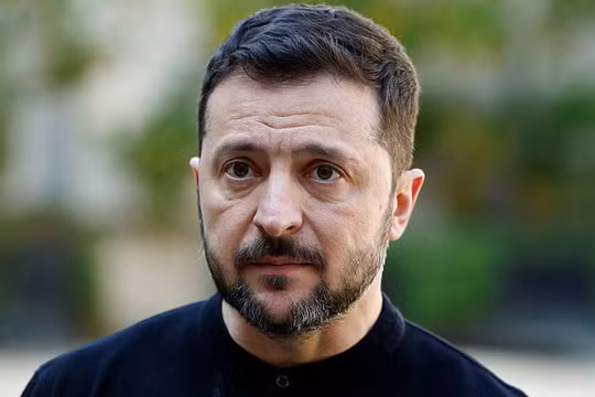 Nhà lãnh đạo Ukraine Volodymyr Zelensky tại Paris, Pháp ngày 27/3. Ảnh: Getty.