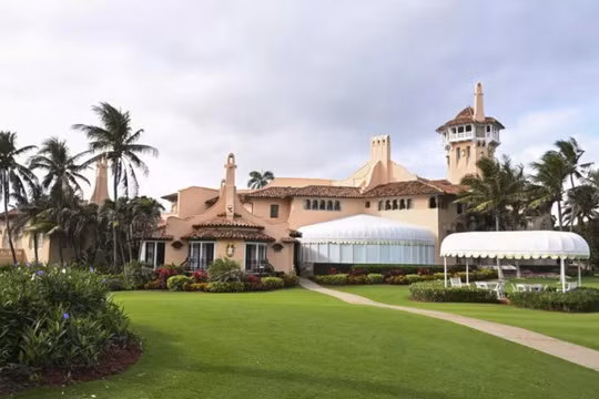 Tòa nhà chính của Câu lạc bộ Mar-a-Lago ở Palm Beach, Florida trong bức ảnh chụp ngày 18/2/2025. Ảnh: Getty.