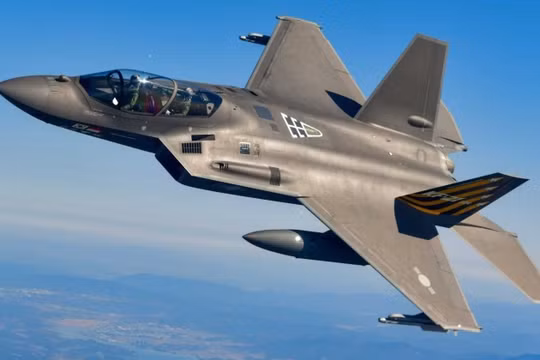 Nguyên mẫu máy bay KF-21 hai chỗ ngồi. Ảnh: MW.