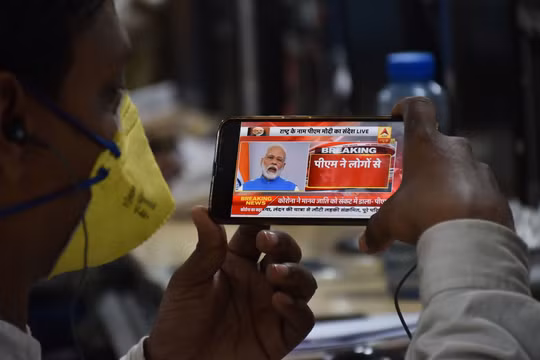 Thủ tướng Ấn Độ Narendra Modi kêu gọi người dân trong nước chung tay chống dịch COVID-19 (Ảnh: CNN)