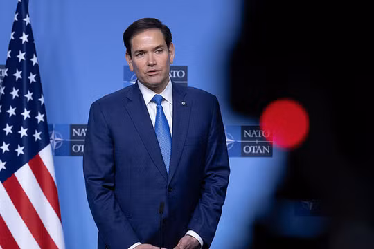 Ngoại trưởng Mỹ Marco Rubio phát biểu trong cuộc họp báo sau cuộc họp của các Bộ trưởng Ngoại giao NATO vào ngày 3/4 tại Brussels, Bỉ. Ảnh: Getty.
