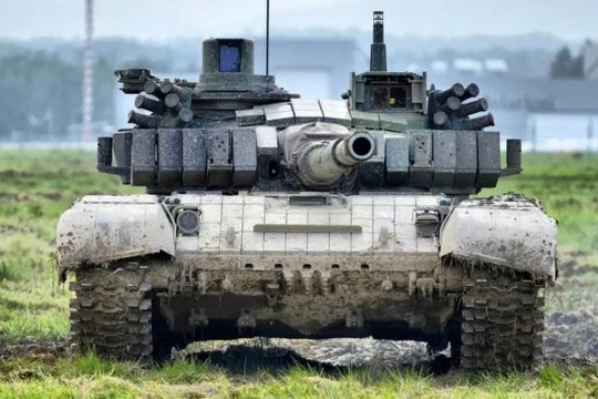 Xe tăng T-72M4CZ (Ảnh: Military Watch)