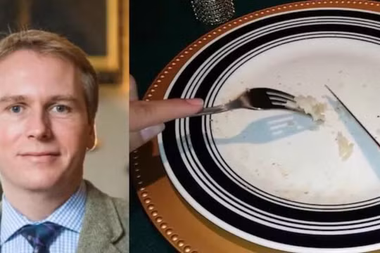 Grant Harrold và bài đăng trên Twitter dạy cách ăn cơm bằng dao và nĩa gây phẫn nộ (Ảnh: Todayonline)